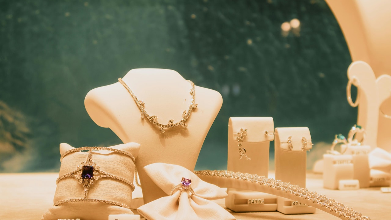 Top deals on jewellery pieces to grab from Myntra Fashion Carnival Top deals on jewellery pieces to grab from Myntra Fashion Carnival