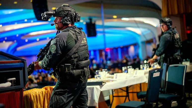 गन में लाइट, बैलिस्टिक वेस्ट... ट्रंप की सीक्रेट सर्विस के पास कैसे-कैसे अजूबे हथियार