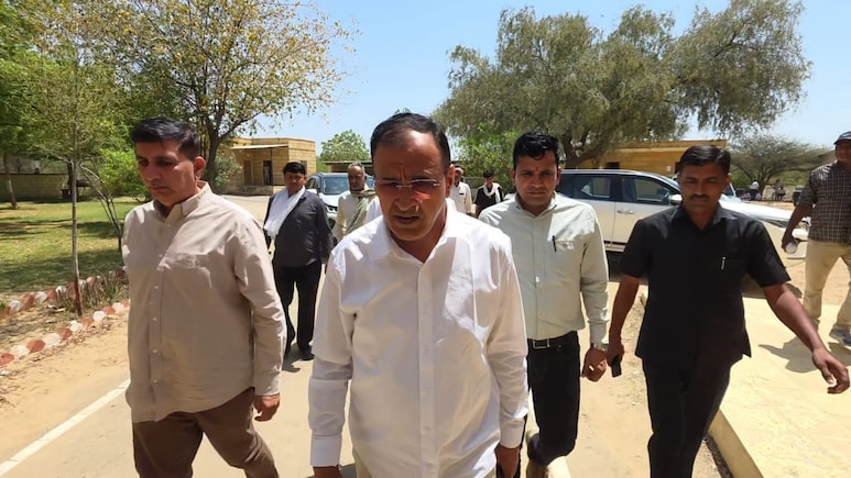 जैसलमेर: झिन्झिनियाली हत्याकांड में पुलिस की थ्योरी पर सवाल, सांसद उम्मेदाराम बोले- लूट नहीं, साजिश है...