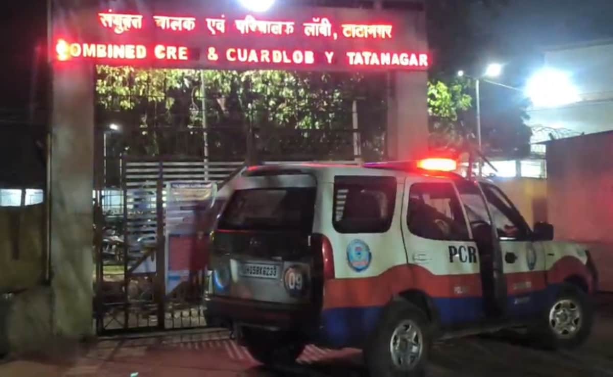 जमशेदपुर: रेलवे लॉबी गेट के पास लोको पायलट की सरेआम गोली मारकर हत्या, नौकरी के साथ करता था ठेकेदारी 