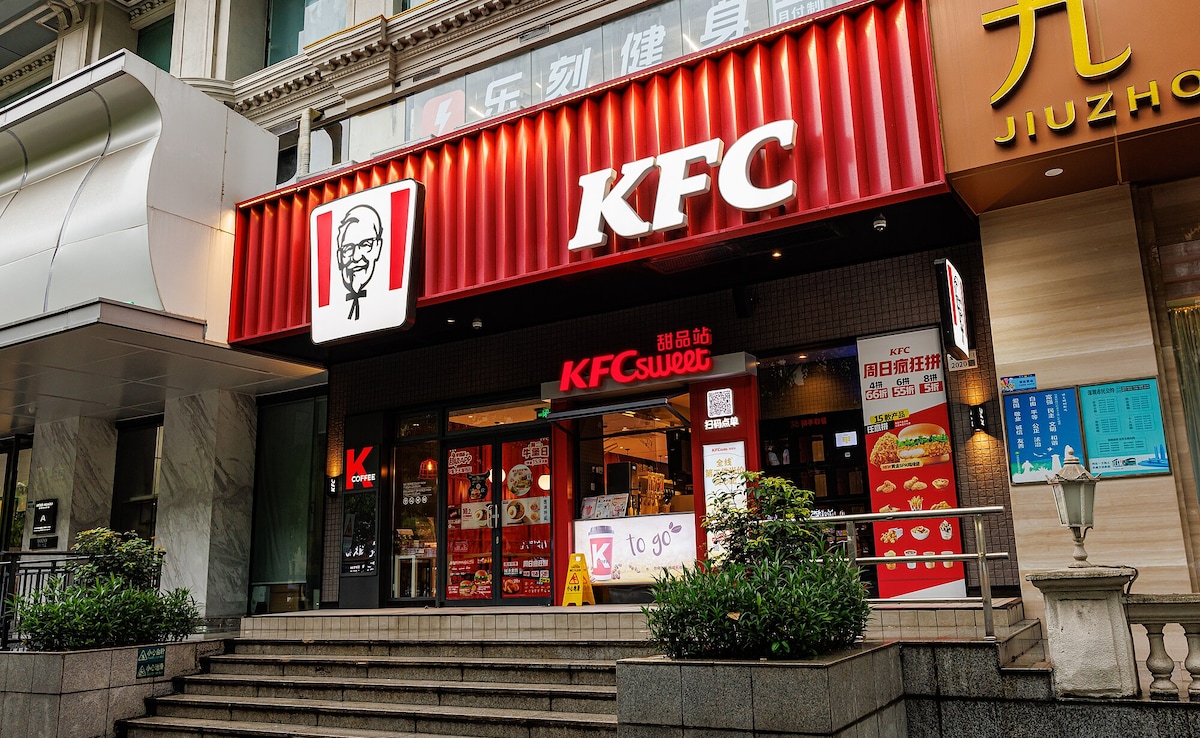 BYD, KFC China Tie Up For '9-Minute' EV Charging And Drive-Thru Experience