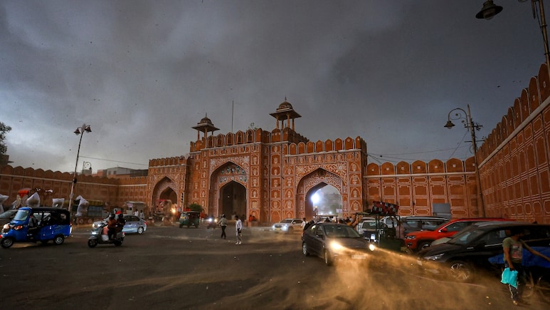 Rajasthan Weather Update: आज से फिर आंधी, बारिश और ओलों की चेतावनी; जानिए कैसा रहेगा अगले 3 दिन मौसम