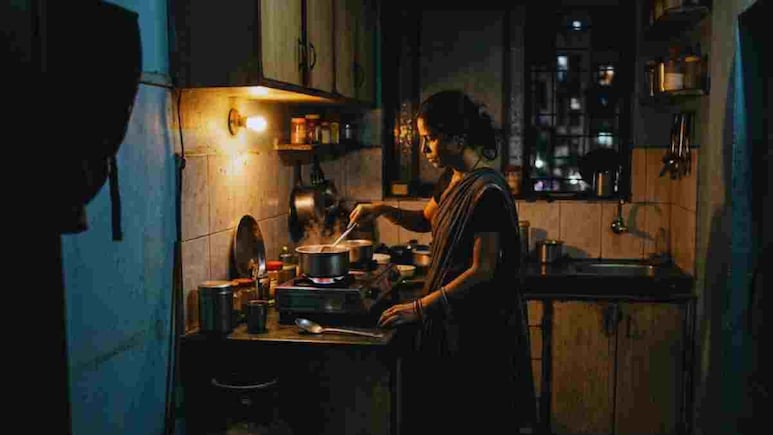 Mumbai News : घराचं भाडं 13 हजार अन् 30 कोटींचं नेटवर्क; मुंबईतील या खोलीत नेमकं काय सुरू होतं?