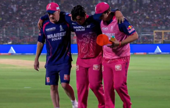 Why Has Sooryavanshi Left The Field - RR Wonderkid Faces Big Injury Scare