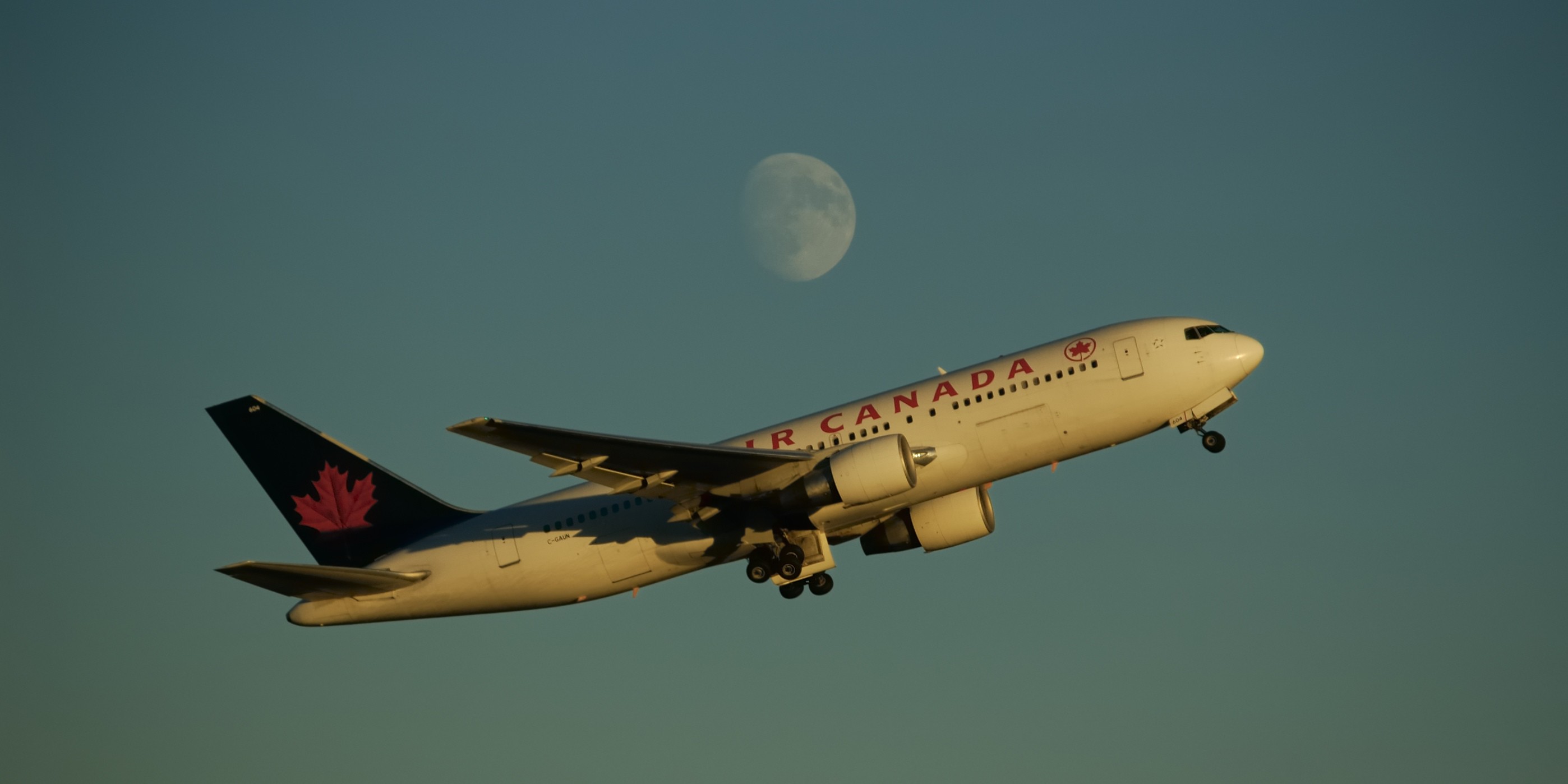 A Tiny Error Left An Air Canada Boeing 767 Flight With 2 Dead Engines. How The Pilot Landed It