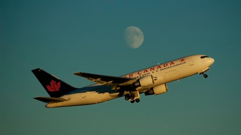 A Tiny Error Left An Air Canada Boeing 767 Flight With 2 Dead Engines. How The Pilot Landed It