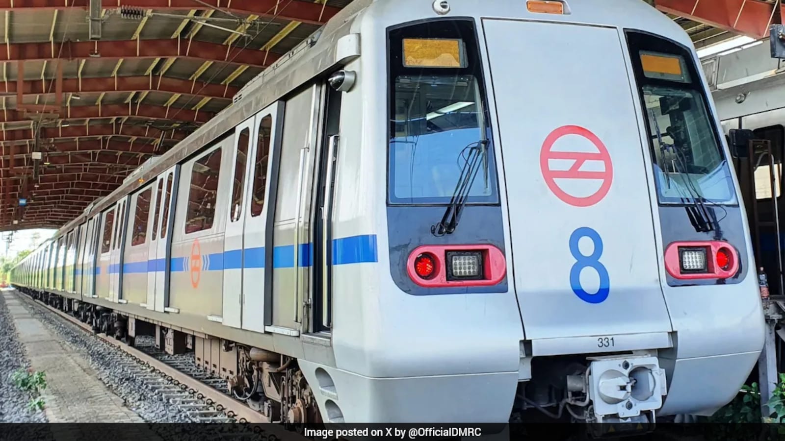 Man Dies After Altercation Over Senior Citizen Seat in Delhi Metro; Ex-IAS Officer, Son Booked