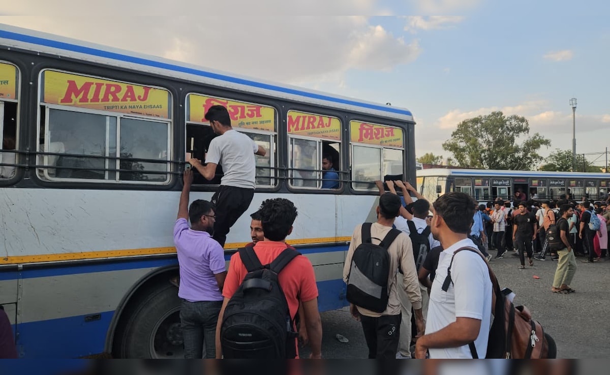 SI भर्ती परीक्षा के बाद रोडवेज बस स्टैंड पर मची अफरातफरी, जान जोखिम में डालकर सफर करने को मजबूर अभ्यर्थी