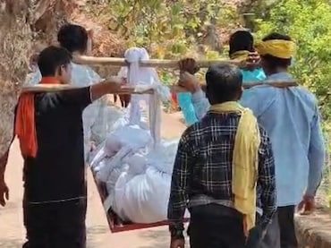 900 सीढ़ियां चढ़ते ही थमी सांस, प्रसिद्ध कुदरगढ़ धाम में गई श्रद्धालु की जान; 10 दिन में दूसरी मौत