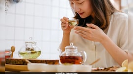 Tea Taster से Drone Pilot तक, ये हैं नए जमाने के 5 Offbeat Career, लाखों में होती है कमाई