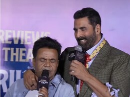 स्टेज पर अपनी बात बोल रहे थे राजपाल यादव, अक्षय कुमार ने बीच में हटाया, बोले- आप ऐसे क्यों बात करते हो...