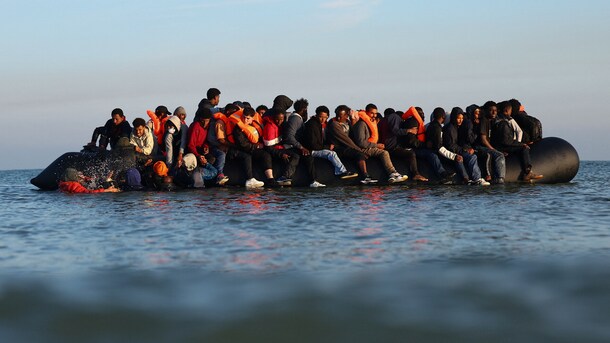UK To Pay France Up To $892 Million In Deal To Reduce Migrant Crossings