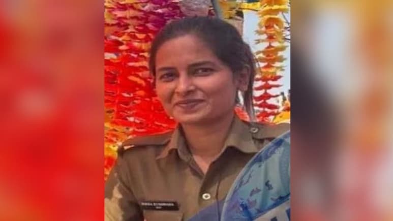 छत्तीसगढ़ में महिला कॉन्स्टेबल का शव मिलने से सनसनी,&nbsp;पुलिस क्वार्टर में फांसी के फंदे पर था लटका