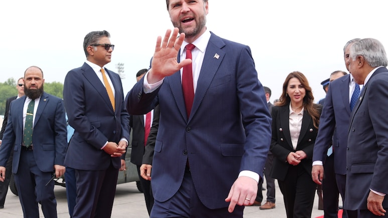 No JD Vance? Trump Sends Envoys Witkoff, Kushner To Islamabad For Iran Talks