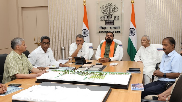 हरिहरनाथ मंदिर कॉरिडोर, महिला पुलिसकर्मियों को स्कूटी... सम्राट कैबिनेट की पहली बैठक में 22 एजेंडों पर मुहर