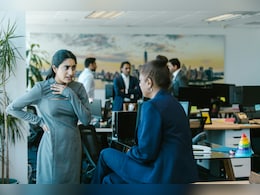 ऑफिस में कौन होते हैं  Frenemy, मीठी बातें करके तबाह कर सकते हैं करियर