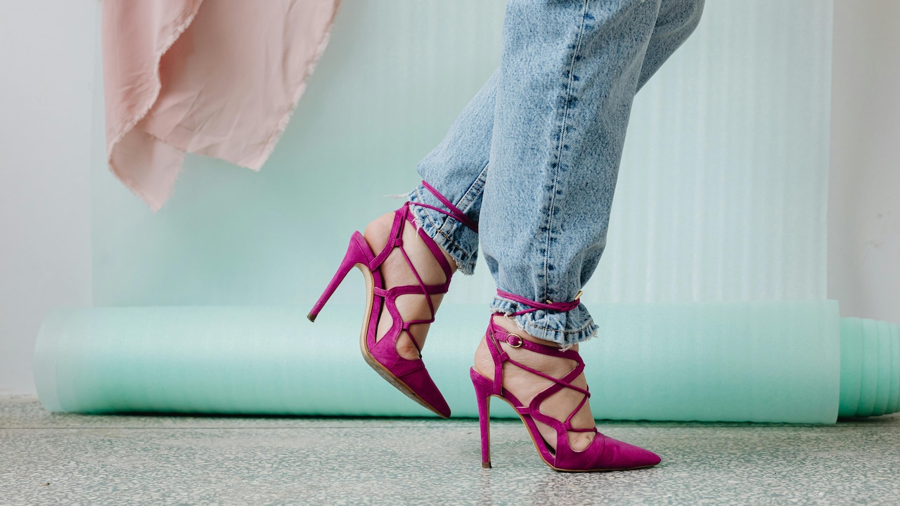 Why Transparent Heels Turn Yellow: Causes, Myths, And Easy Fixes