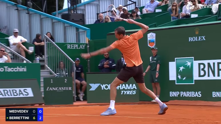 WATCH: Daniil Medvedev Smashes Racquet Seven Times After Career-First 'Double Bagel' Collapse