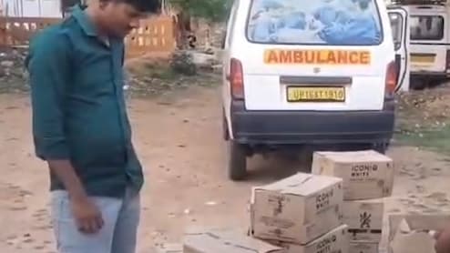एंबुलेंस में मरीज की जगह नकली शराब! स्ट्रेचर के पीछे ठूंस-ठूंस कर भरी थीं बोतलें, झारखंड पुलिस का बड़ा खुलासा