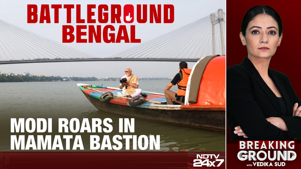 "Ganga Flows Through Soul Of Bengal": PM Modi's Boat Ride On Hooghly River