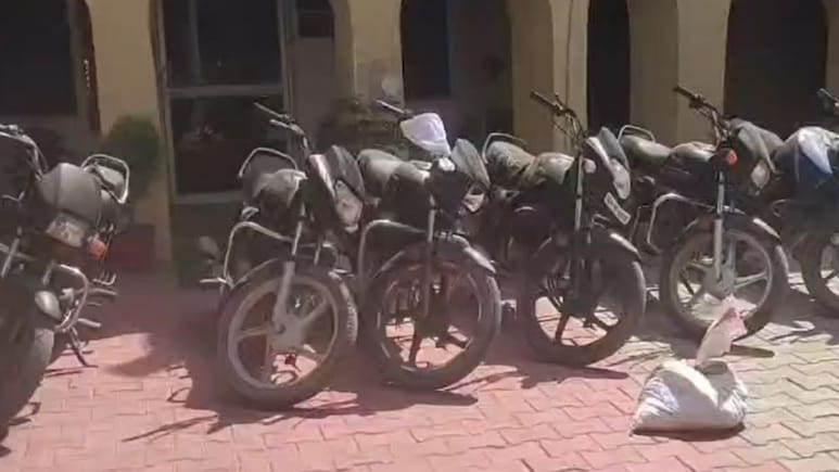 हजार में बिकती चोरी की बाइक! शराब तस्कर करते हैं 'सस्ता सौदा', रामगढ़ पुलिस ने खोले बड़े राज