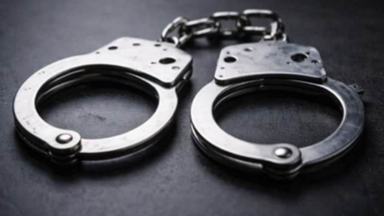 पटना में चेन्नई से आई 3000 लीटर नशीली कफ सिरप, ट्रक से उतारी जा रही थीं 200 कार्टन में हजारों बोतलें