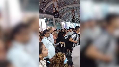 'Pathetic, Completely Unacceptable': Angry Scenes, Chaos As SpiceJet Flights From Mumbai Cancelled, Delayed