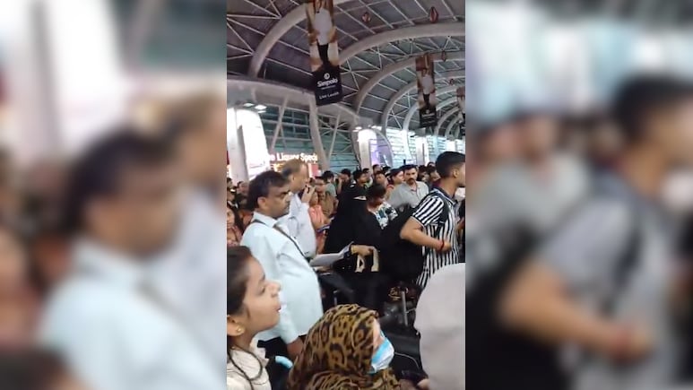 'Pathetic, Completely Unacceptable': Angry Scenes, Chaos As SpiceJet Flights From Mumbai Cancelled, Delayed