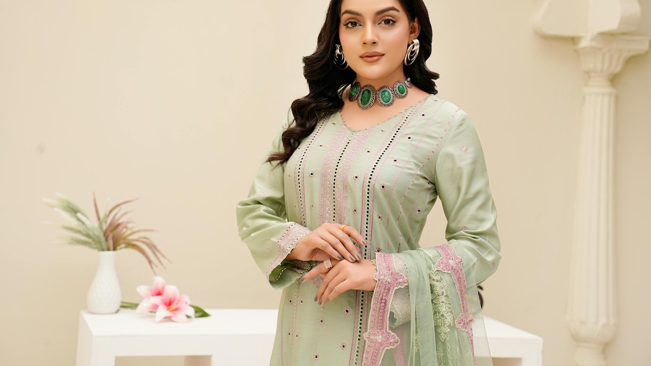 Why Your Kurta Looks Dull After Washing And How To Keep Colours Fresh Why Your Kurta Looks Dull After Washing And How To Keep Colours Fresh