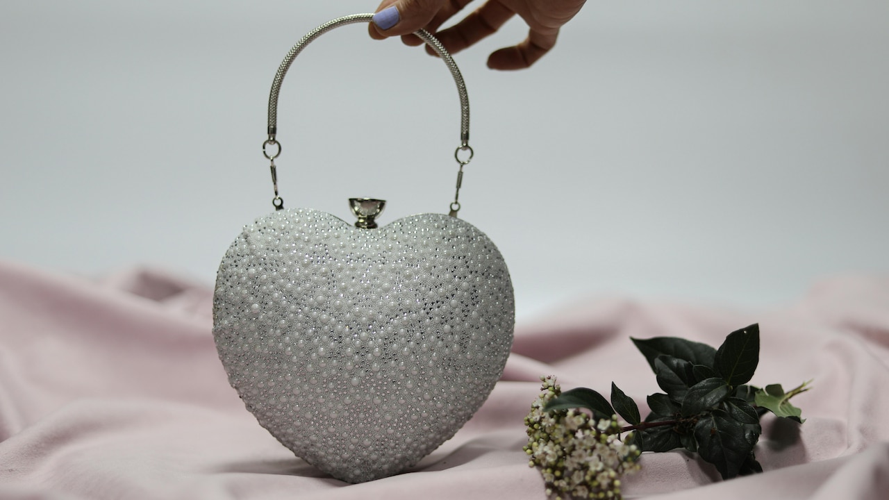 5 Best Clutch Bags for Women for Summer Evening Events Under ₹850