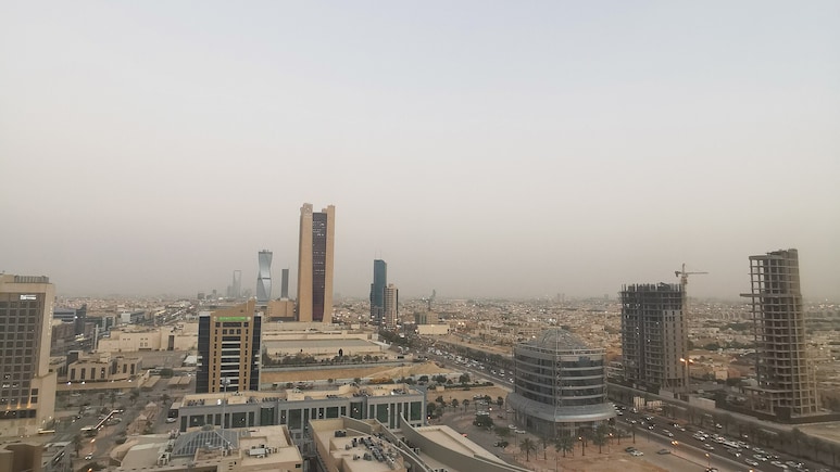 Saudi Arabia Evacuates Riyadh's Key Financial Hub Amid Iran Threat