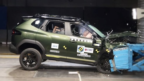 Renault Duster ने क्रैश टेस्ट में मचाया धमाल! 5-स्टार सेफ्टी रेटिंग के साथ बनी सबसे सुरक्षित SUV