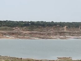 "हमारे पास बेहतर हथियार नहीं", खनन माफियाओं पर शिकंजा लगाने में प्रशासन नाकाम, सुप्रीम कोर्ट ने लगाई फटकार