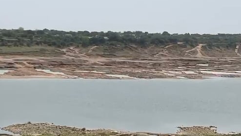 "हमारे पास बेहतर हथियार नहीं", खनन माफियाओं पर शिकंजा लगाने में प्रशासन नाकाम, सुप्रीम कोर्ट ने लगाई फटकार