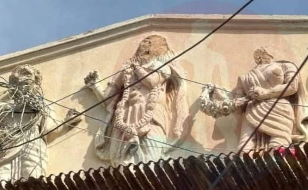 पाकिस्‍तान में हिंदू समुदाय की भावनाओं से फिर खिलवाड़, कराची में भगवान कृष्ण और गोपियों की मूर्तियां खंडित