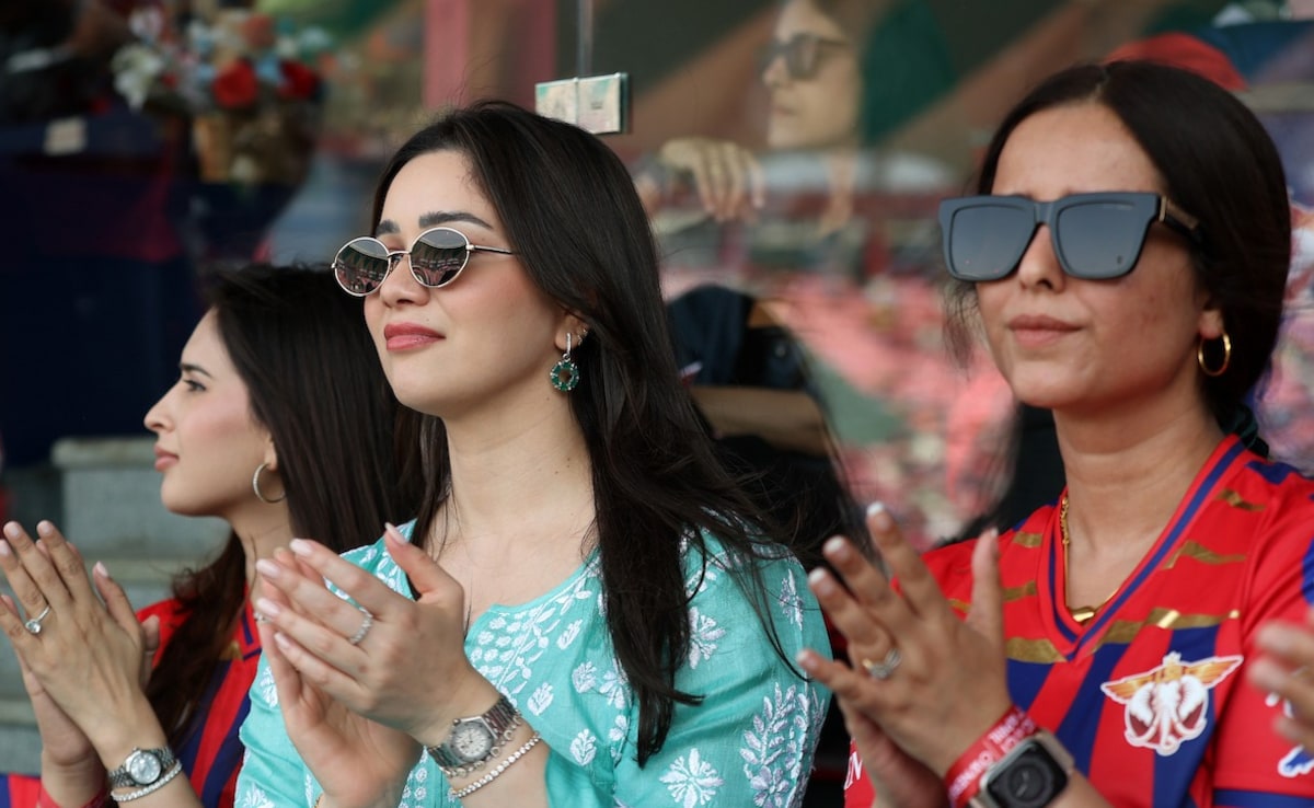 Sara Tendulkar In The Stands During LSG vs GT IPL 2026 Match