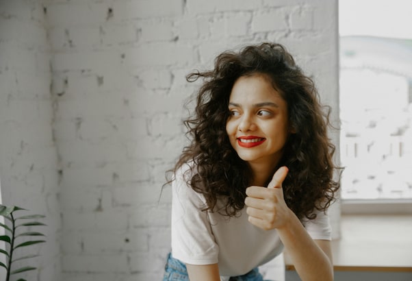 Office Tips: पर्सनेलिटी इंप्रूव करने के 7 तरीके, आज ही ये काम करना शुरू करें