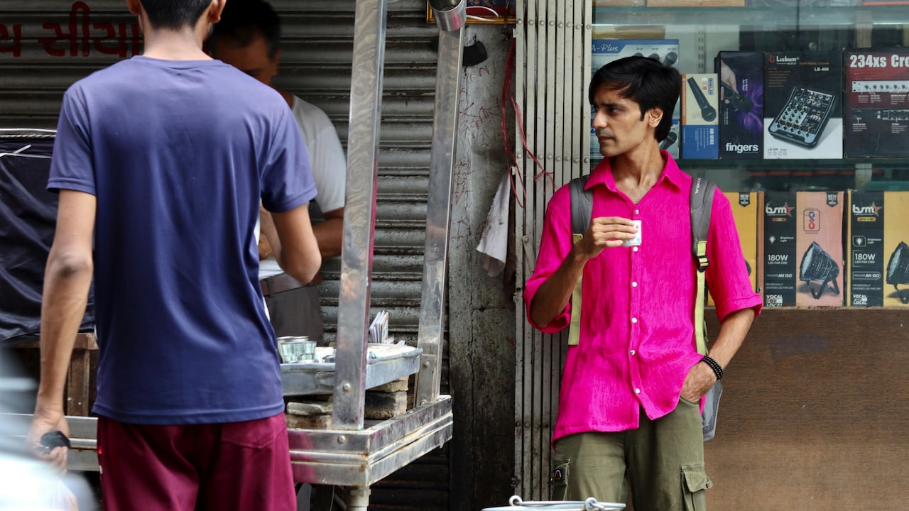 Why Seersucker Shirts Feel Cooler In Summer And Whether They're Worth It Why Seersucker Shirts Feel Cooler In Summer And Whether They're Worth It