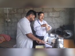 शादी में सप्&zwj;लाई कर रहा था म&zwj;िलावटी पनीर, फूड सेफ्टी टीम ने 250 किलो पनीर करवाया नष्&zwj;ट&nbsp;
