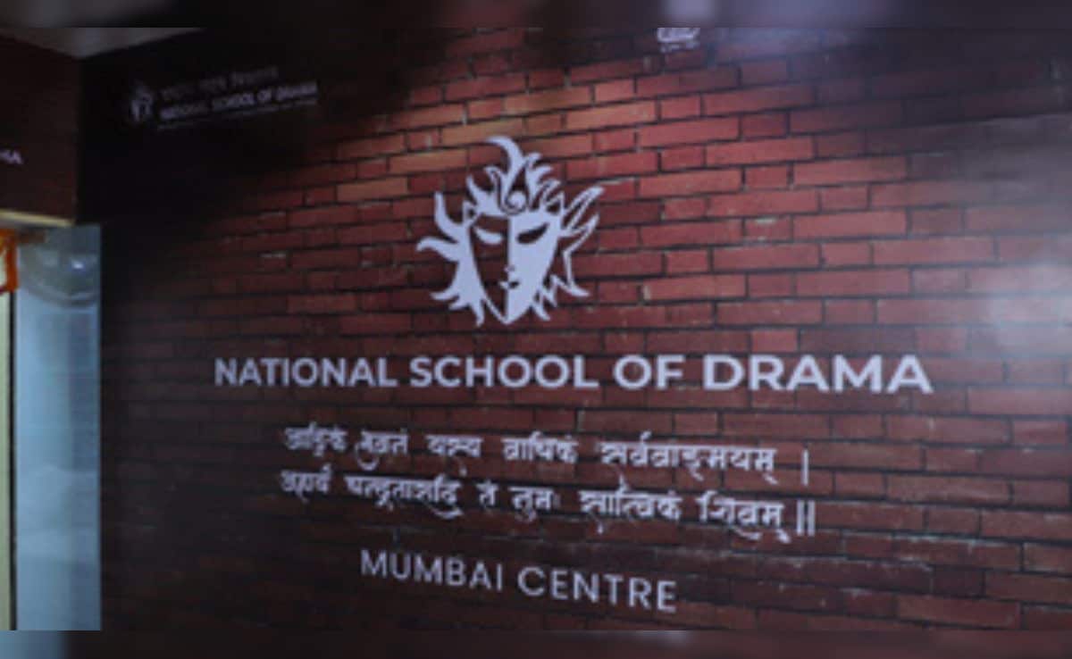 NSD के थिएटर कोर्स के लिए अब कोई आयुसीमा नहीं, हाईकोर्ट ने लगा दी रोक