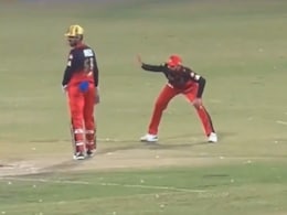 Virat Kohli Pleads RCB Teammate, Gesture Stumps Fans But Request Denied