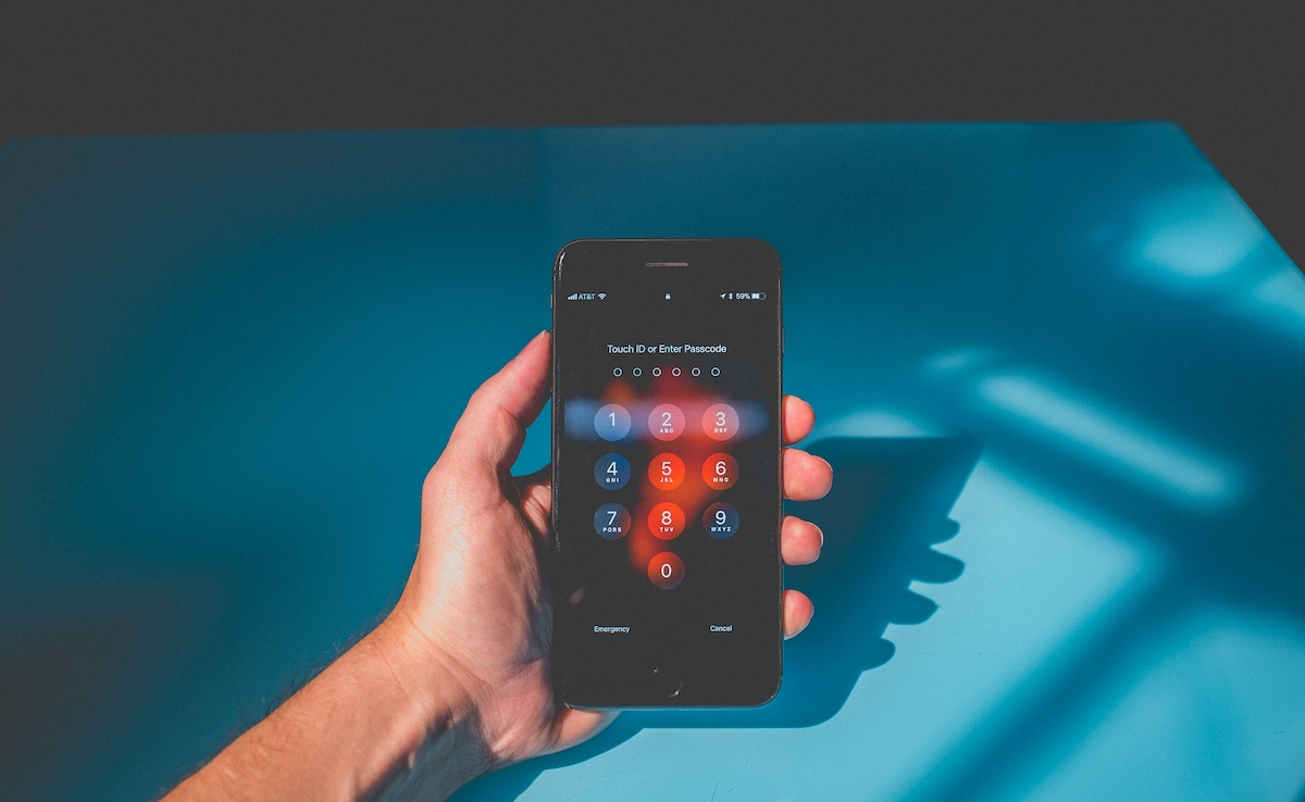 Hong Kong Introduces New Device Password Rules, What It Means For Travellers