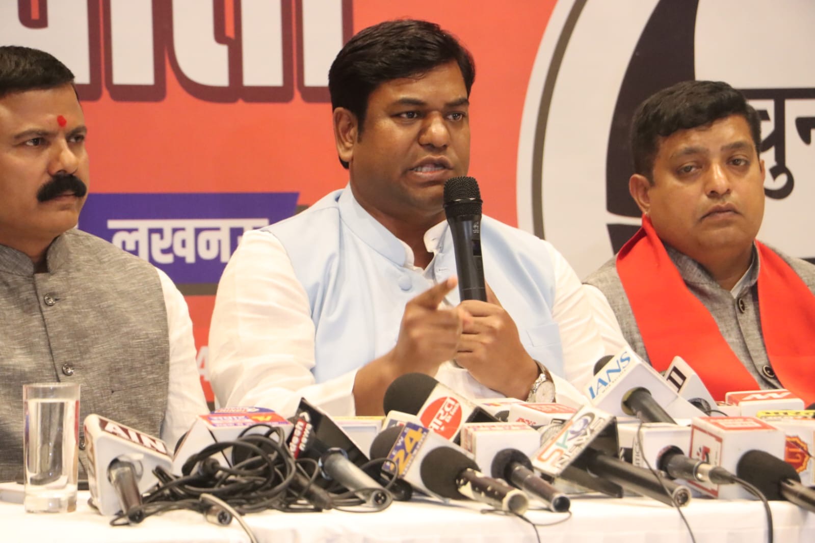 विधानसभा चुनाव से पहले मुकेश सहनी की यूपी में एंट्री, संजय निषाद को दिया 6 महीने का अल्टीमेटम&nbsp;