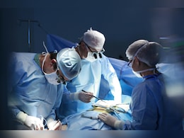 यमराज को दे दी मात! डॉक्टरों ने अंग निकालने के लिए पकड़ा चाकू, तभी 'ब्रेन डेड' शख्स की आंखों से बहने लगे आंसू