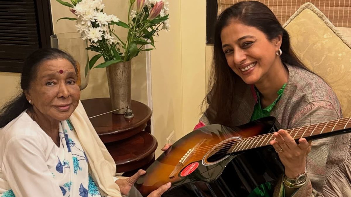 Months Before Her Death, Asha Bhosle Gifted Tabu A Guitar She 'Will Hold On To For Life'