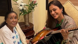 Months Before Her Death, Asha Bhosle Gifted Tabu A Guitar She 'Will Hold On To For Life'