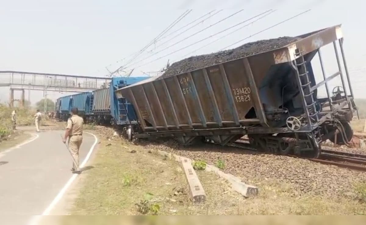 झारखंड के बोकारो में पटरी से उतरे मालगाड़ी के 4 डिब्बे, रूट पर ट्रेनों की आवाजाही प्रभावित