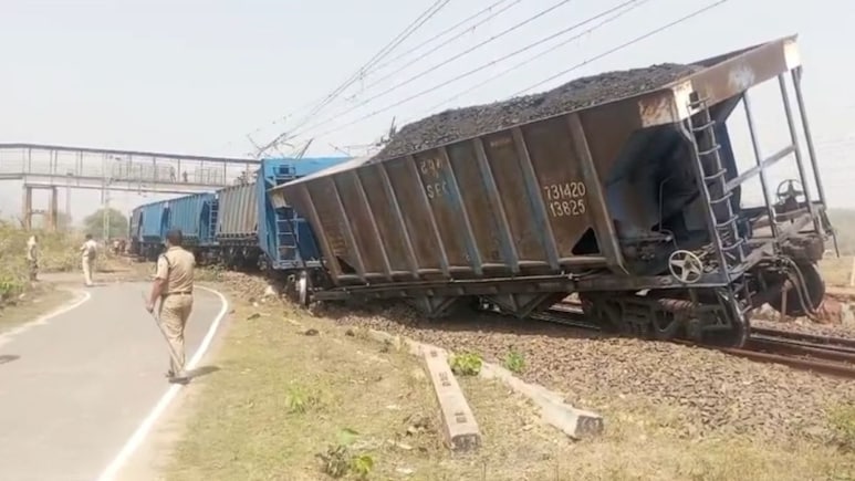 झारखंड के बोकारो में पटरी से उतरे मालगाड़ी के 4 डिब्बे, रूट पर ट्रेनों की आवाजाही प्रभावित