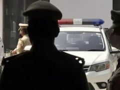 बिहार: चेकिंग के बहाने रोकी कार, फिर बना लिया बंधक; 2 दरोगा और दो होमगार्ड गिरफ्तार