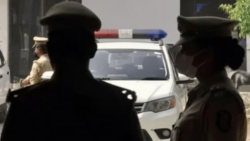 बिहार: चेकिंग के बहाने रोकी कार, फिर बना लिया बंधक; 2 दरोगा और दो होमगार्ड गिरफ्तार